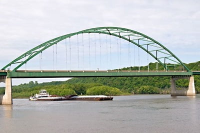 Mississippi River Dubuque-Wisconsin Tied Arch Bridge